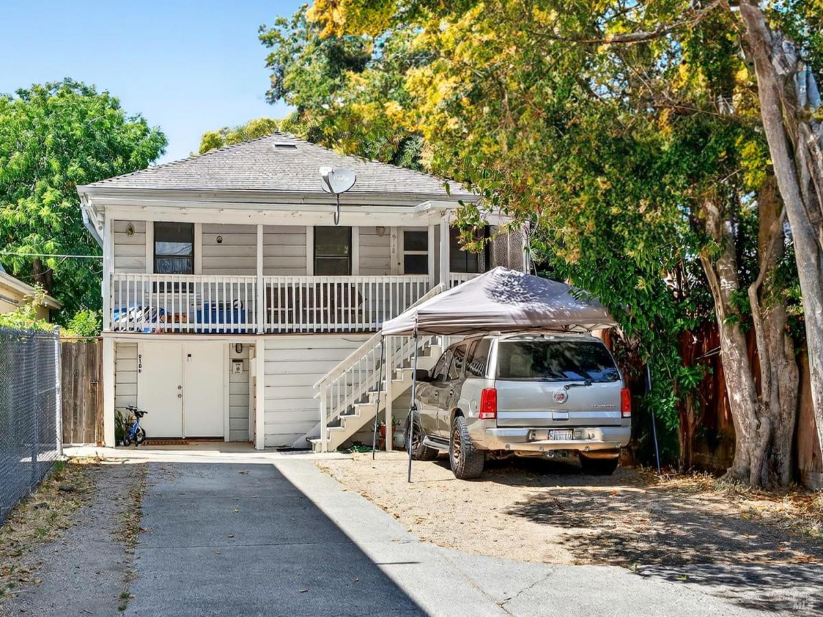 MLS #325066534 img 0