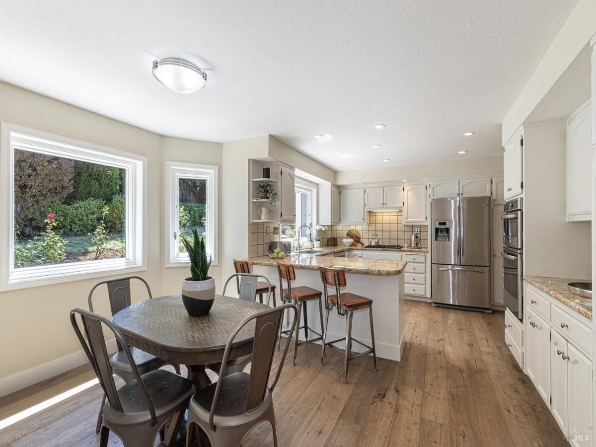 MLS #325066840 img 0