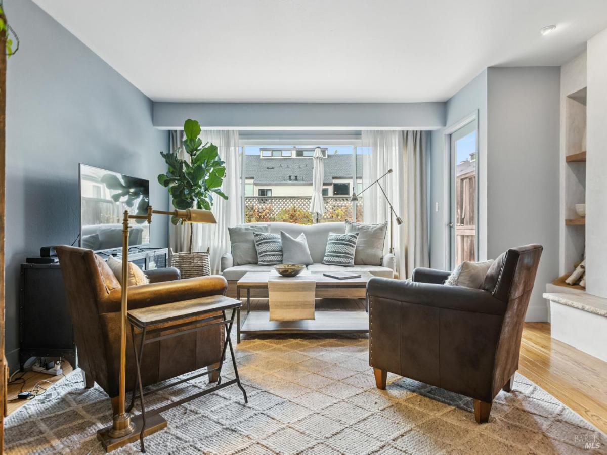 MLS #325066856 img 0