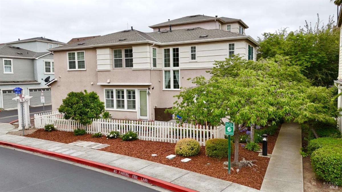 MLS #325066941 img 0