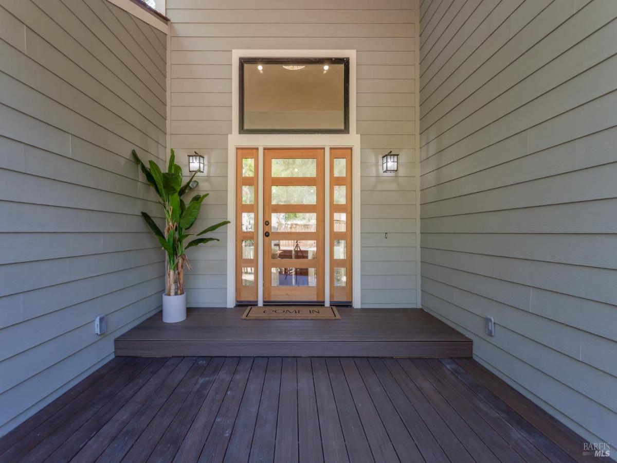 MLS #325067462 img 0