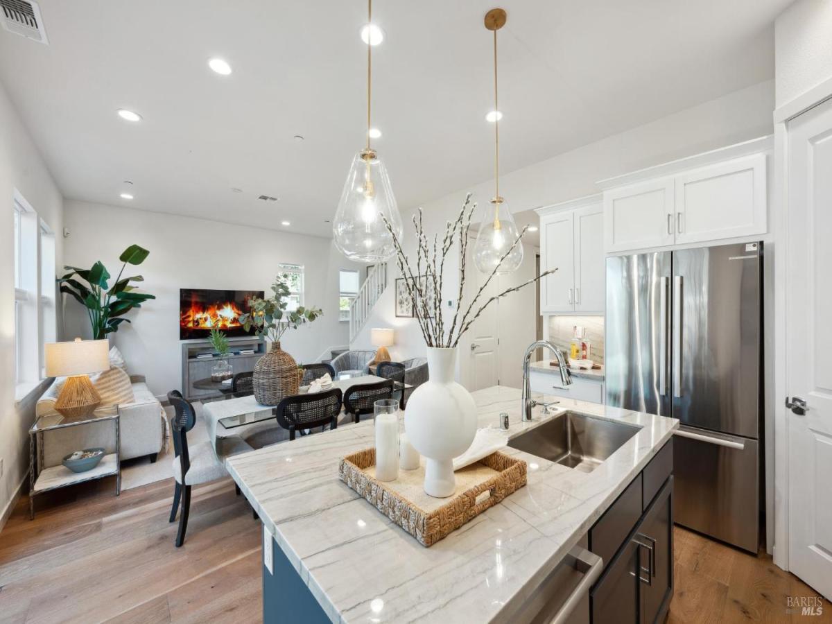 MLS #325067574 img 0