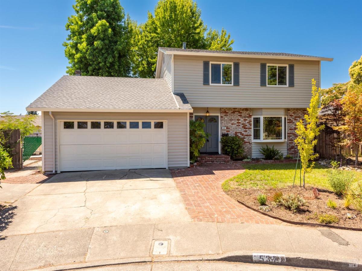 MLS #325067921 img 0