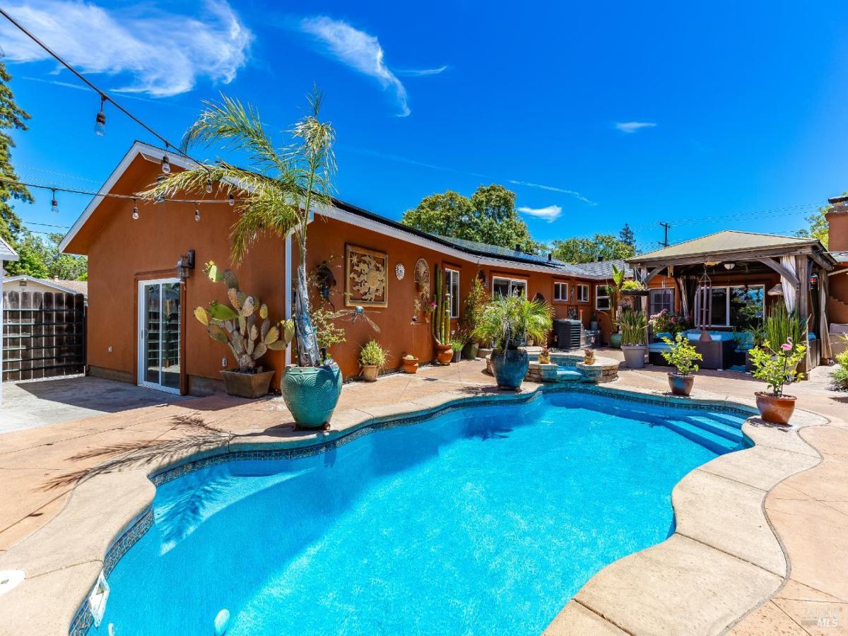 MLS #325068139 img 0