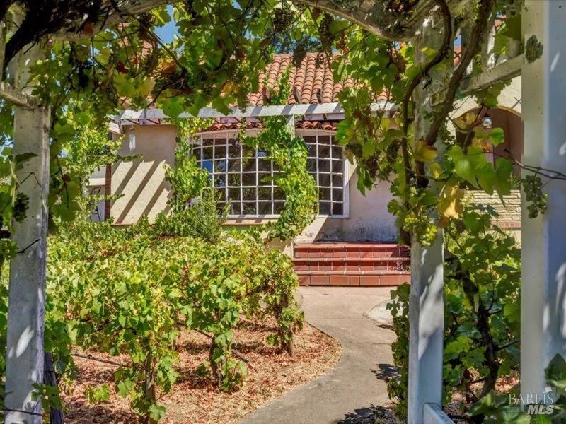 MLS #325068294 img 0