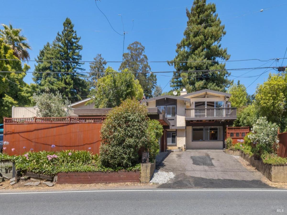 MLS #325068976 img 0