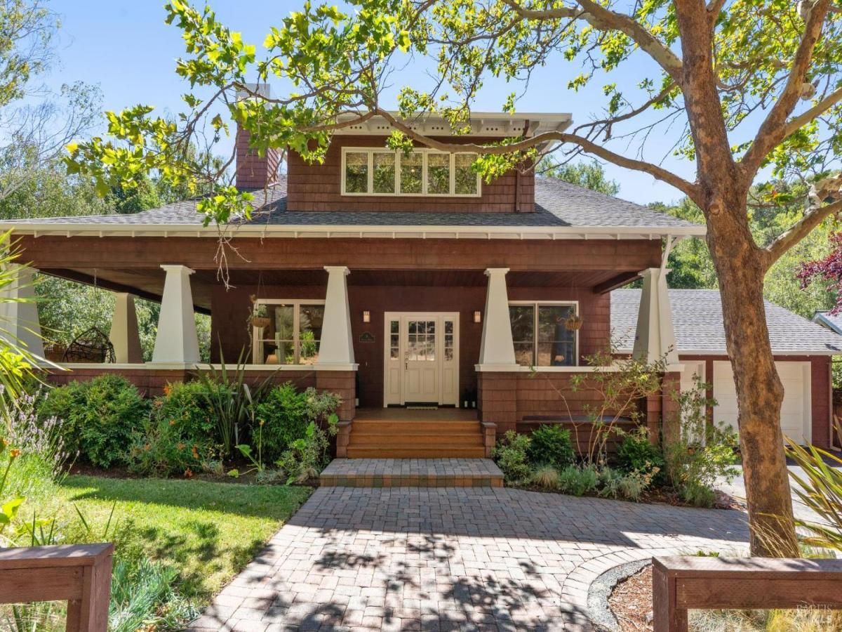 MLS #325069001 img 0