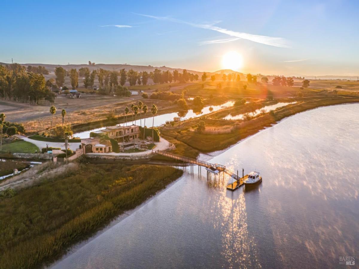 MLS #325069011 img 0