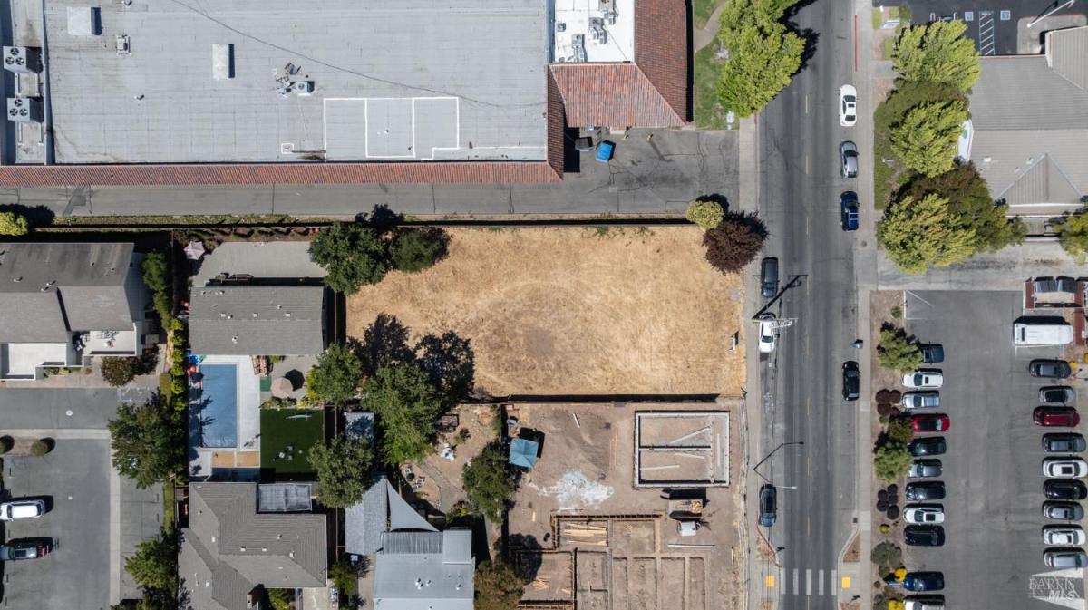 MLS #325069047 img 0