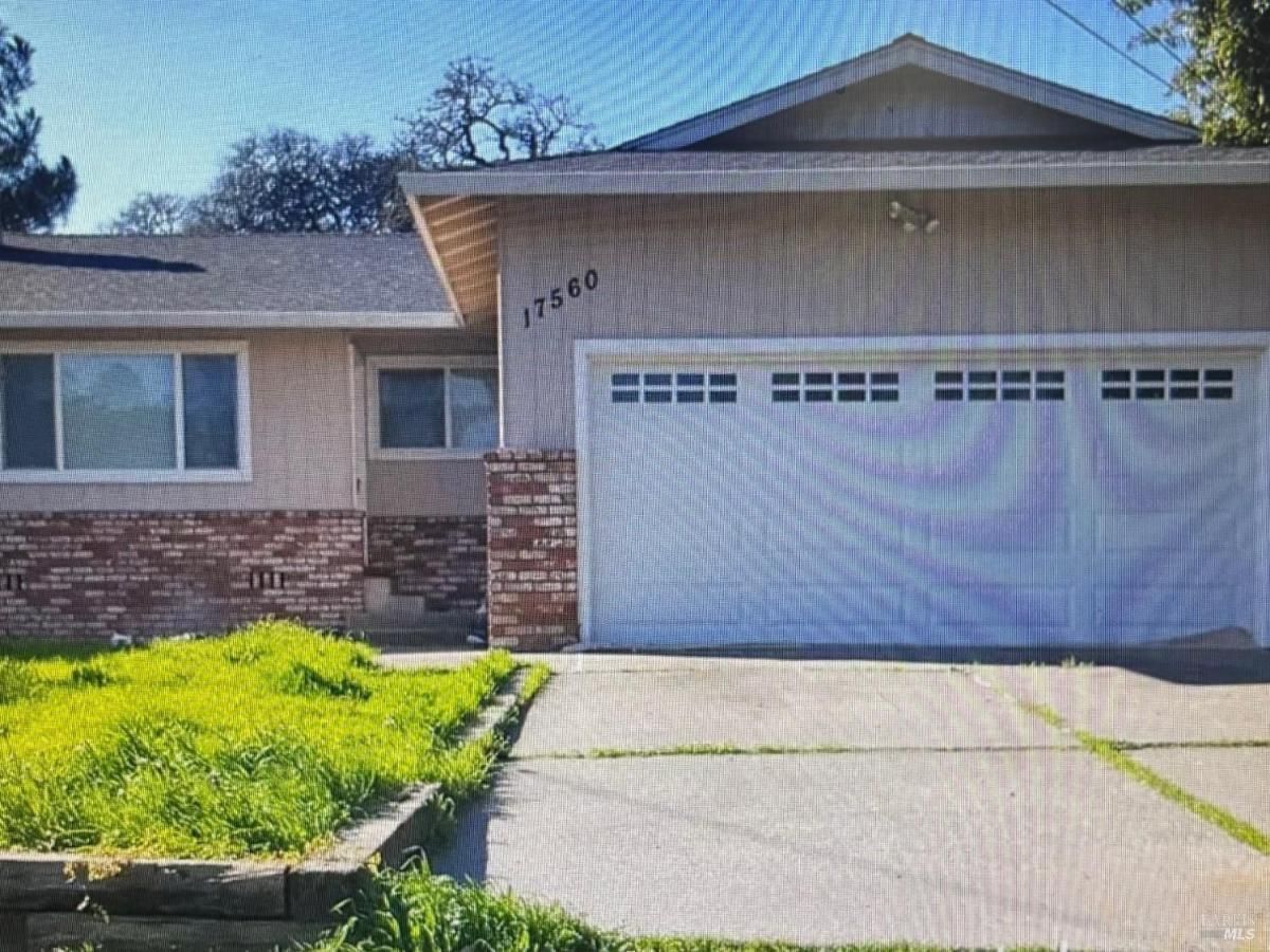 MLS #325069094 img 0