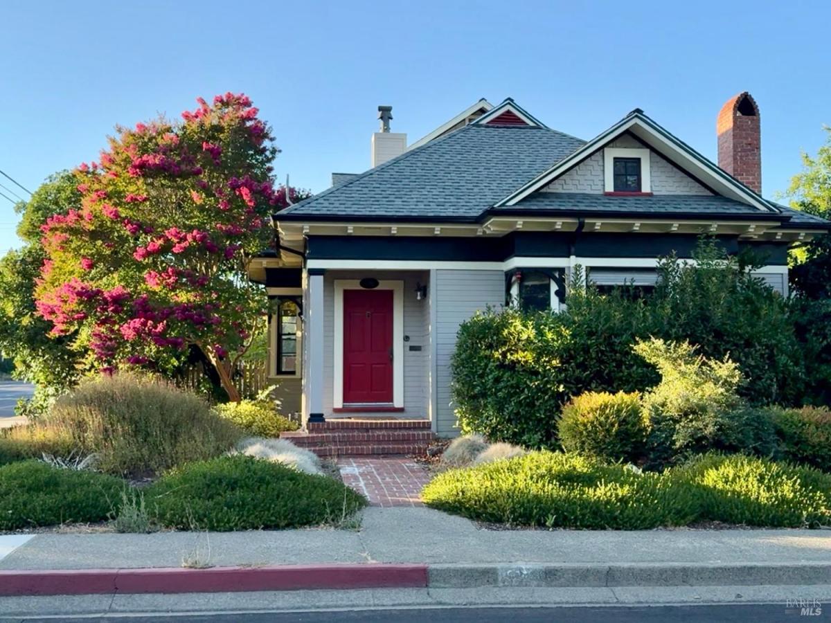 MLS #325070051 img 0