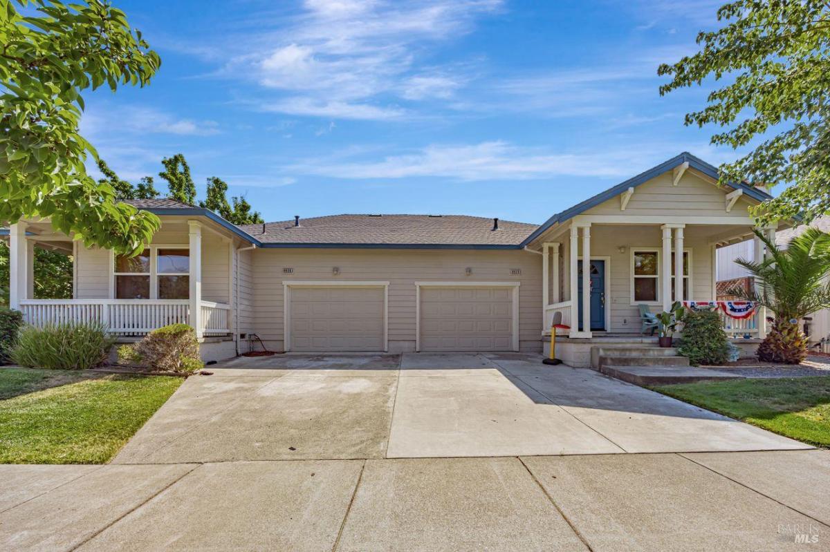 MLS #325070054 img 0