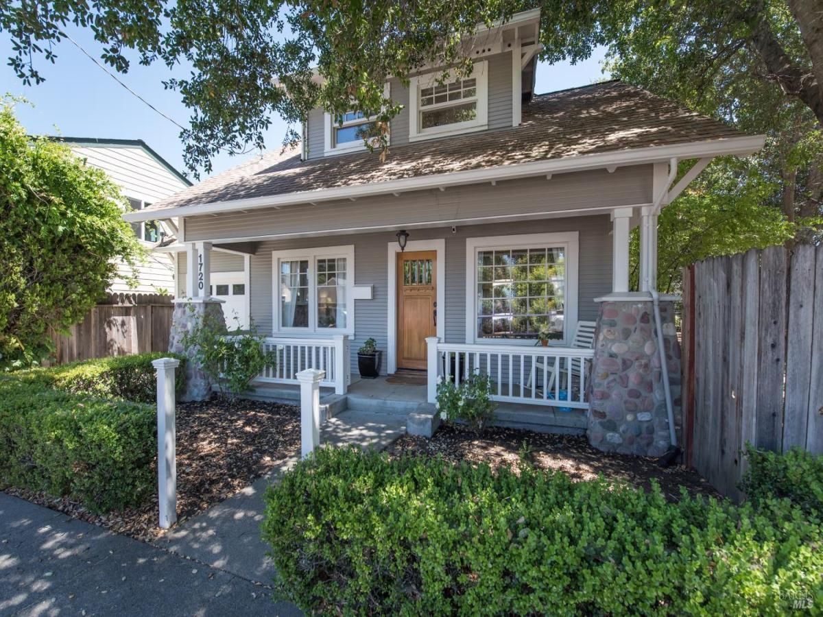 MLS #325070058 img 0