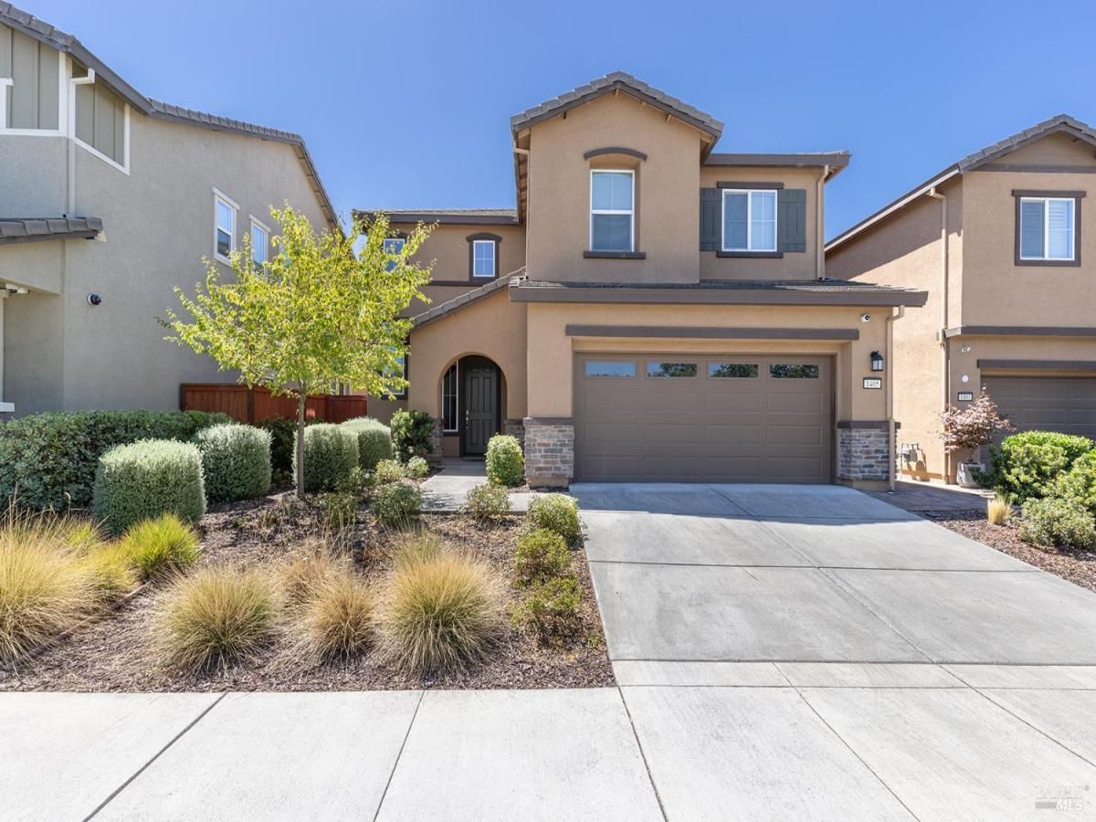 MLS #325070608 img 0