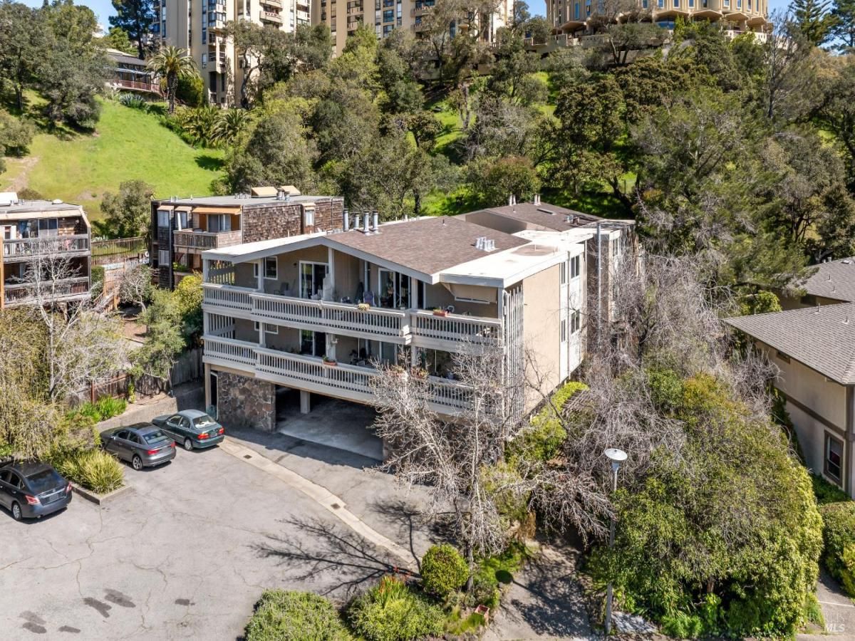 MLS #325070738 img 0