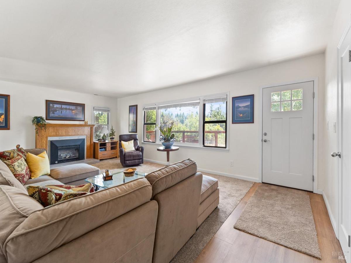 MLS #325070789 img 0