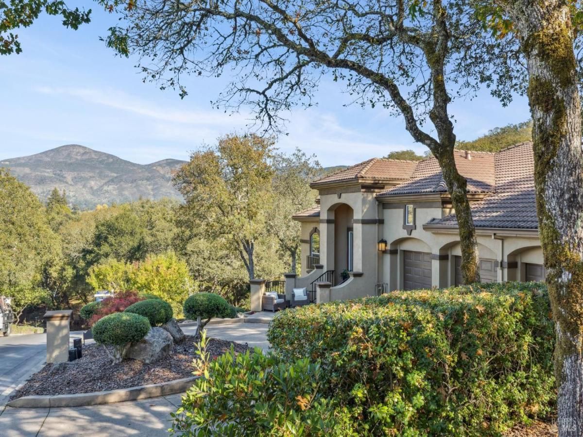 MLS #325072218 img 0