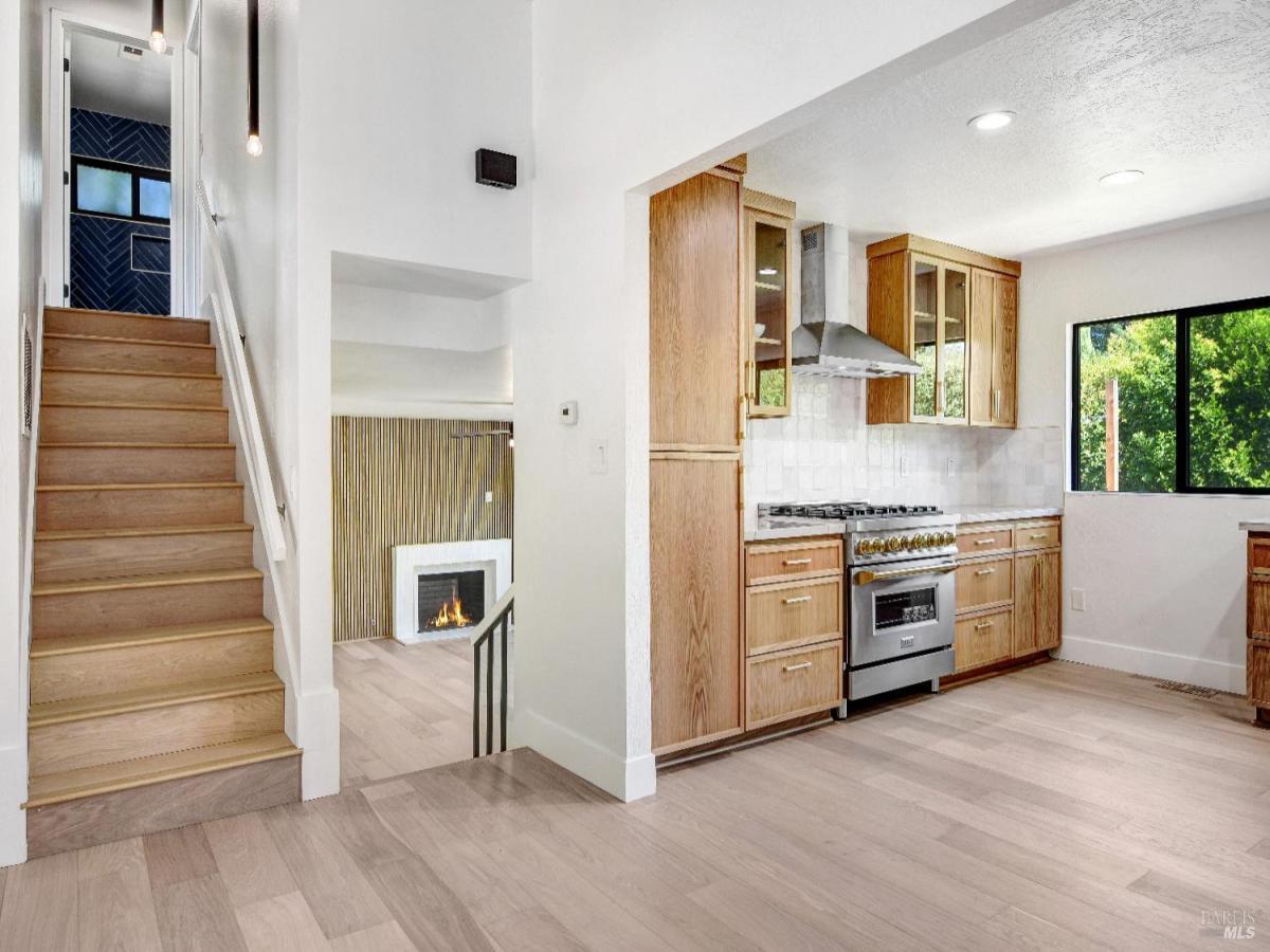 MLS #325072335 img 0