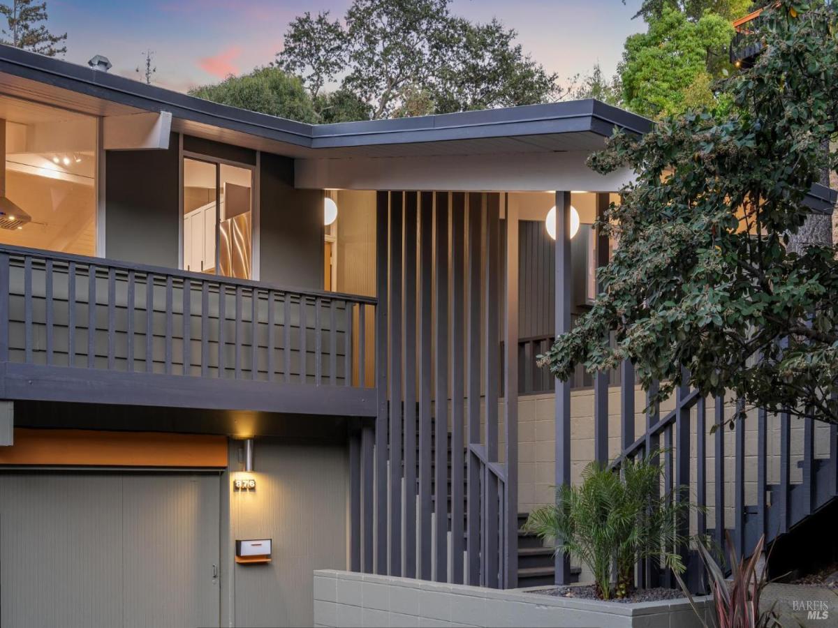 MLS #325072384 img 0