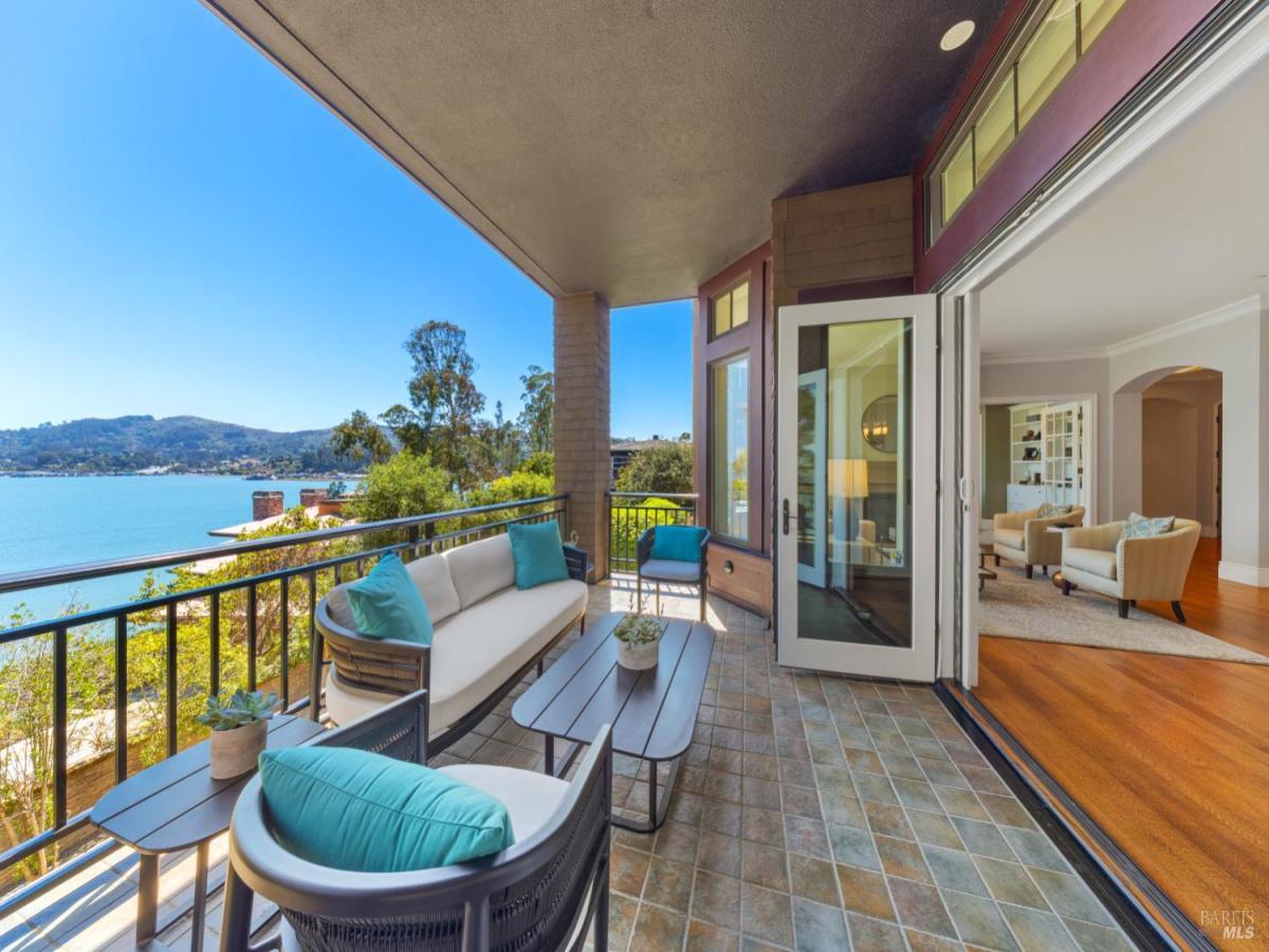 MLS #325072456 img 0