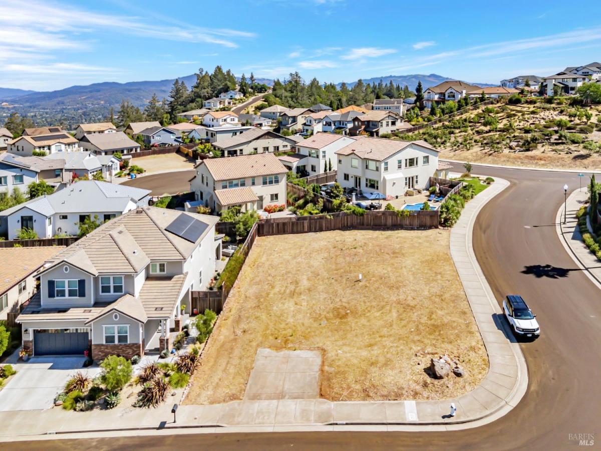 MLS #325072673 img 0