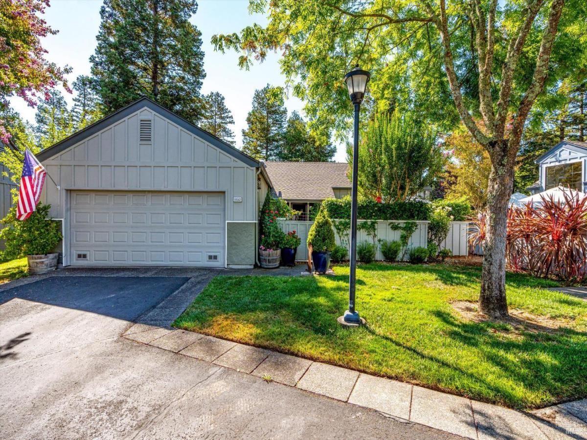 MLS #325072755 img 0