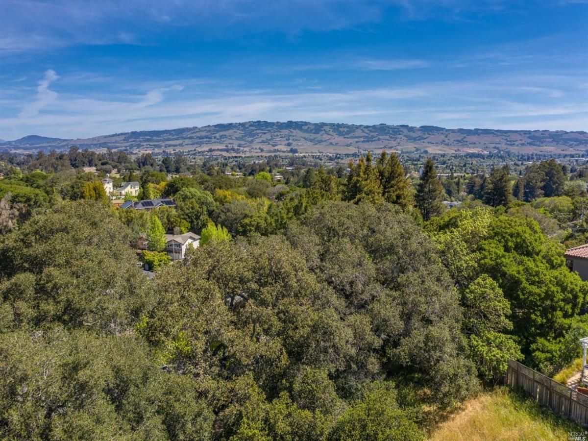 MLS #325072814 img 0