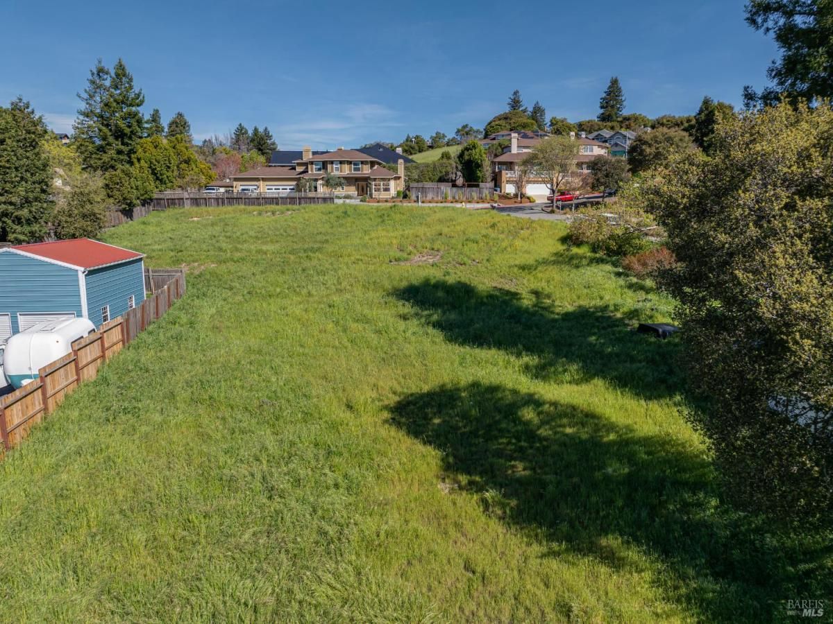 MLS #325072826 img 0