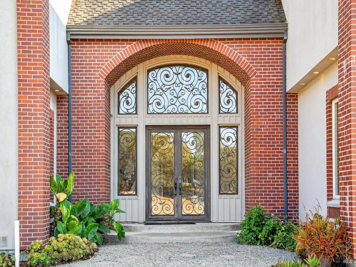 MLS #325073099 img 0