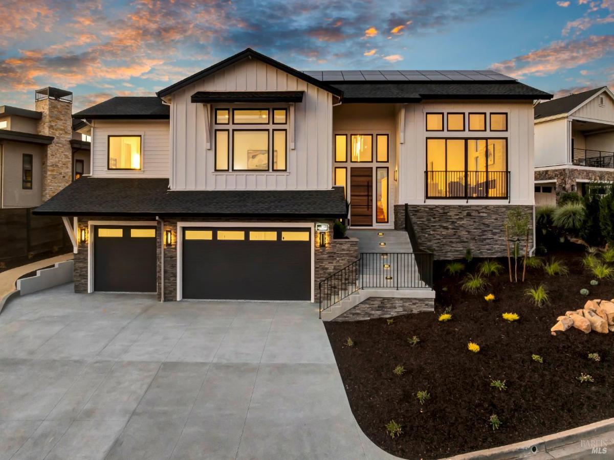 MLS #325073141 img 0