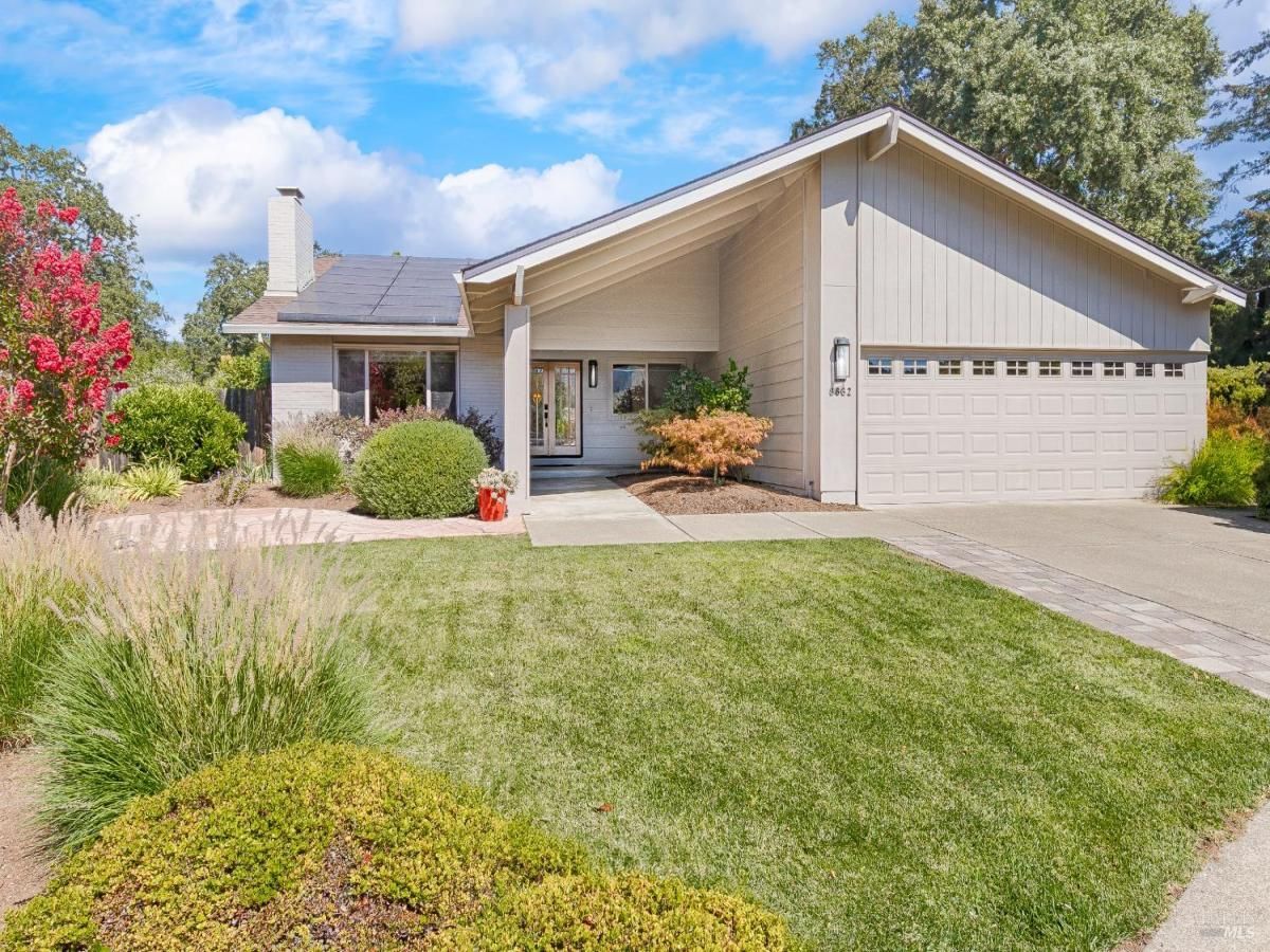 MLS #325073199 img 0