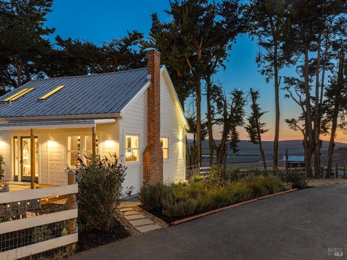 MLS #325073623 img 0