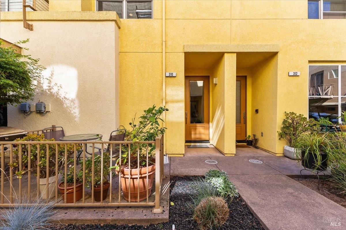 MLS #325073688 img 0