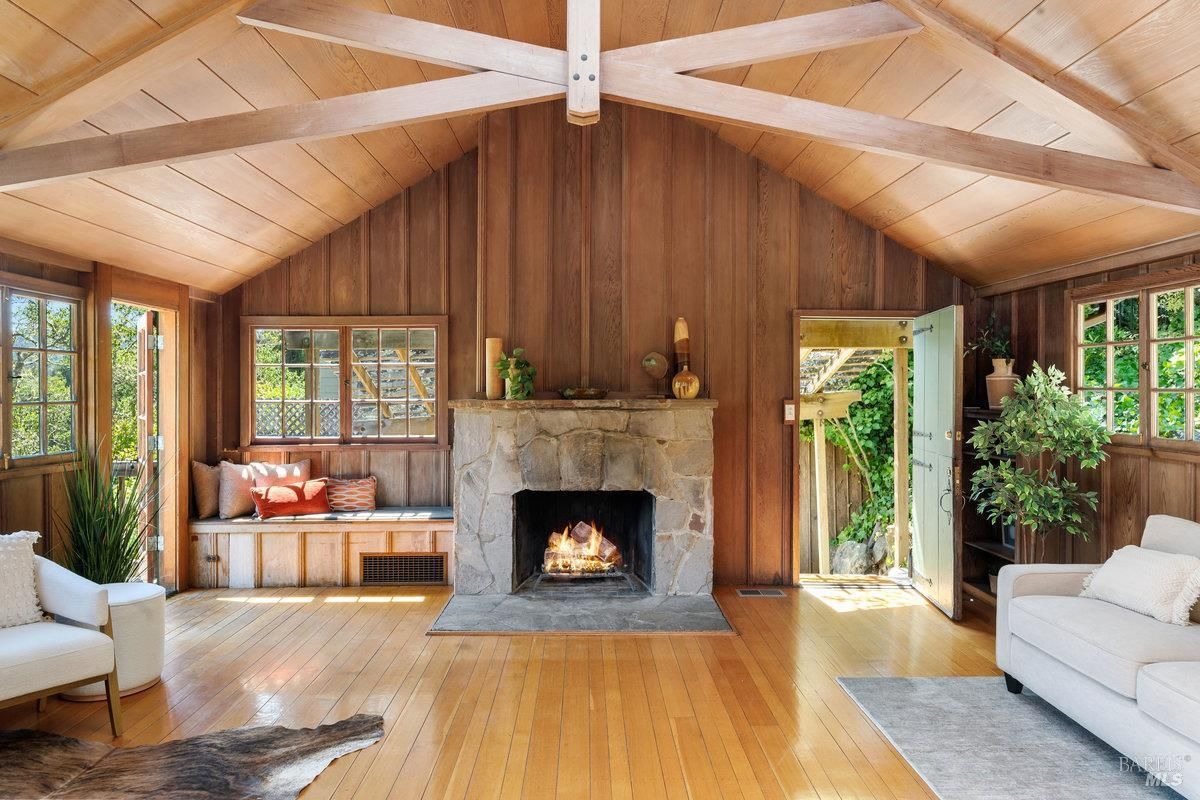 MLS #325073768 img 0