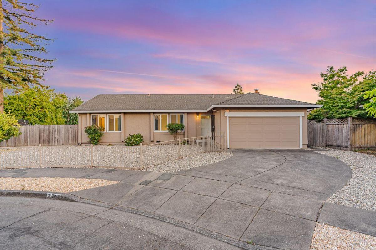 MLS #325073815 img 0