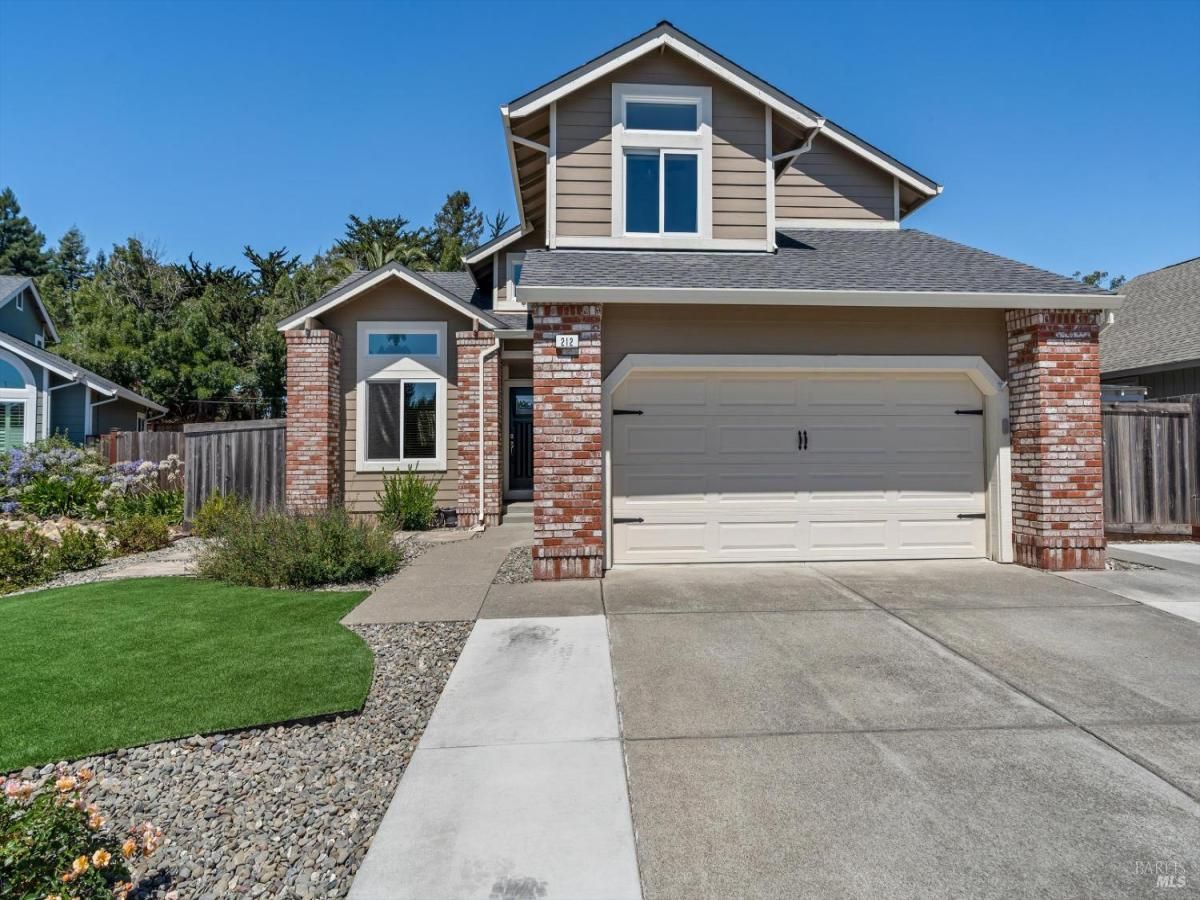 MLS #325073874 img 0