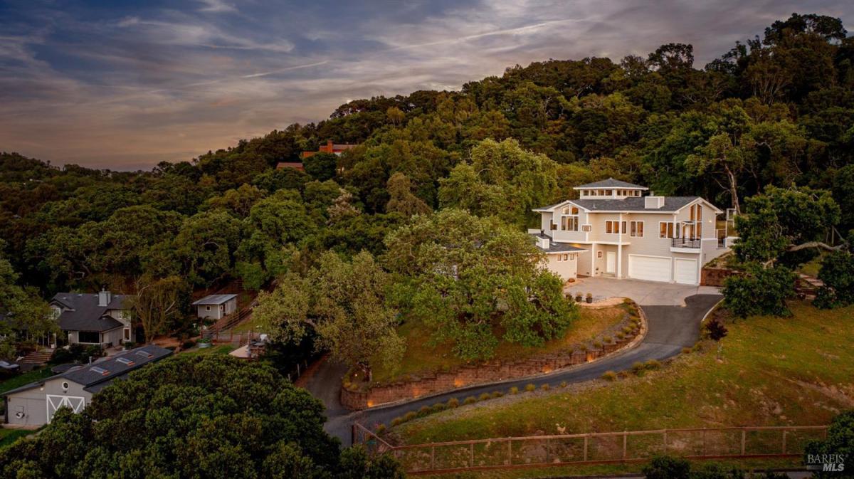 MLS #325073925 img 0