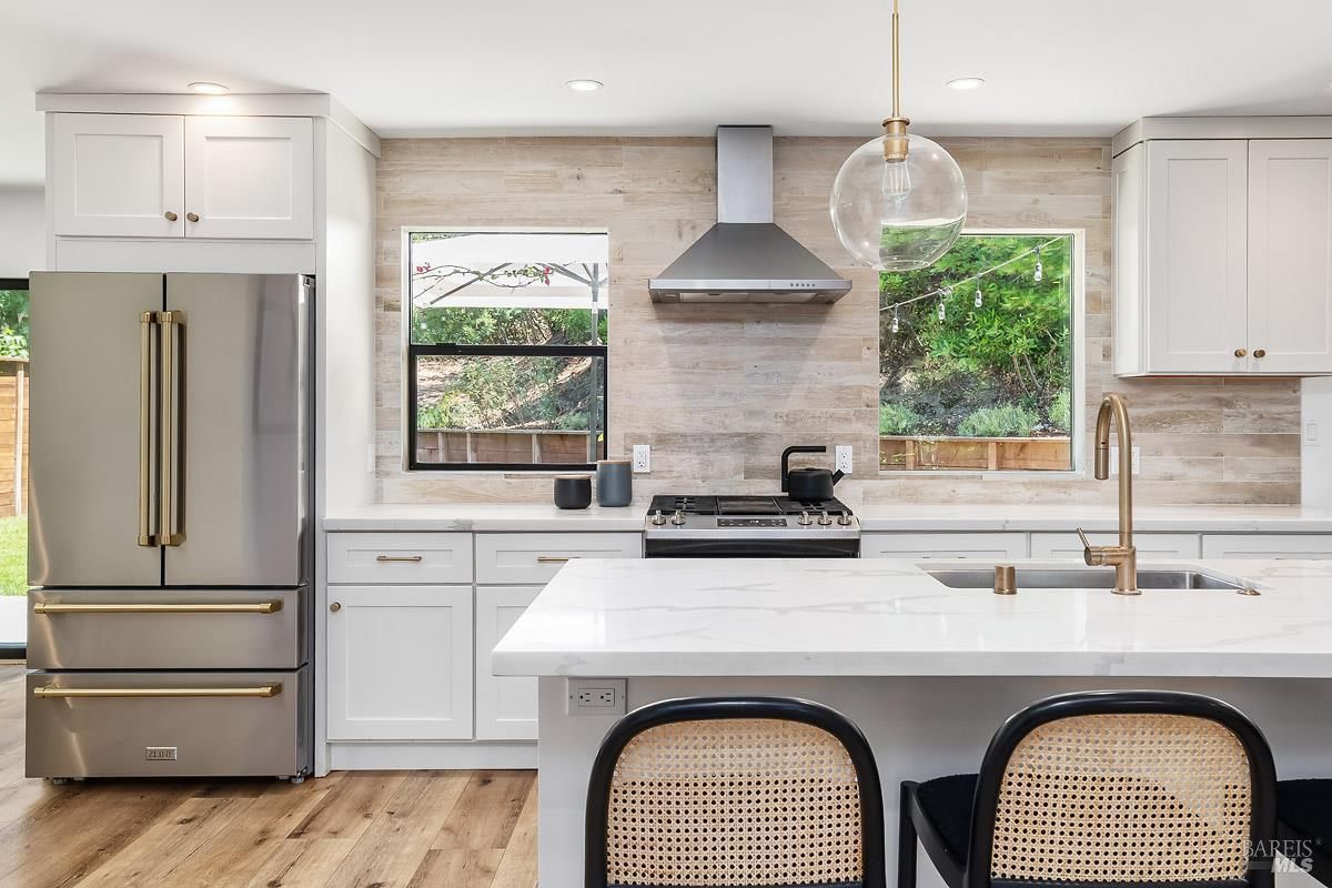 MLS #325074406 img 0