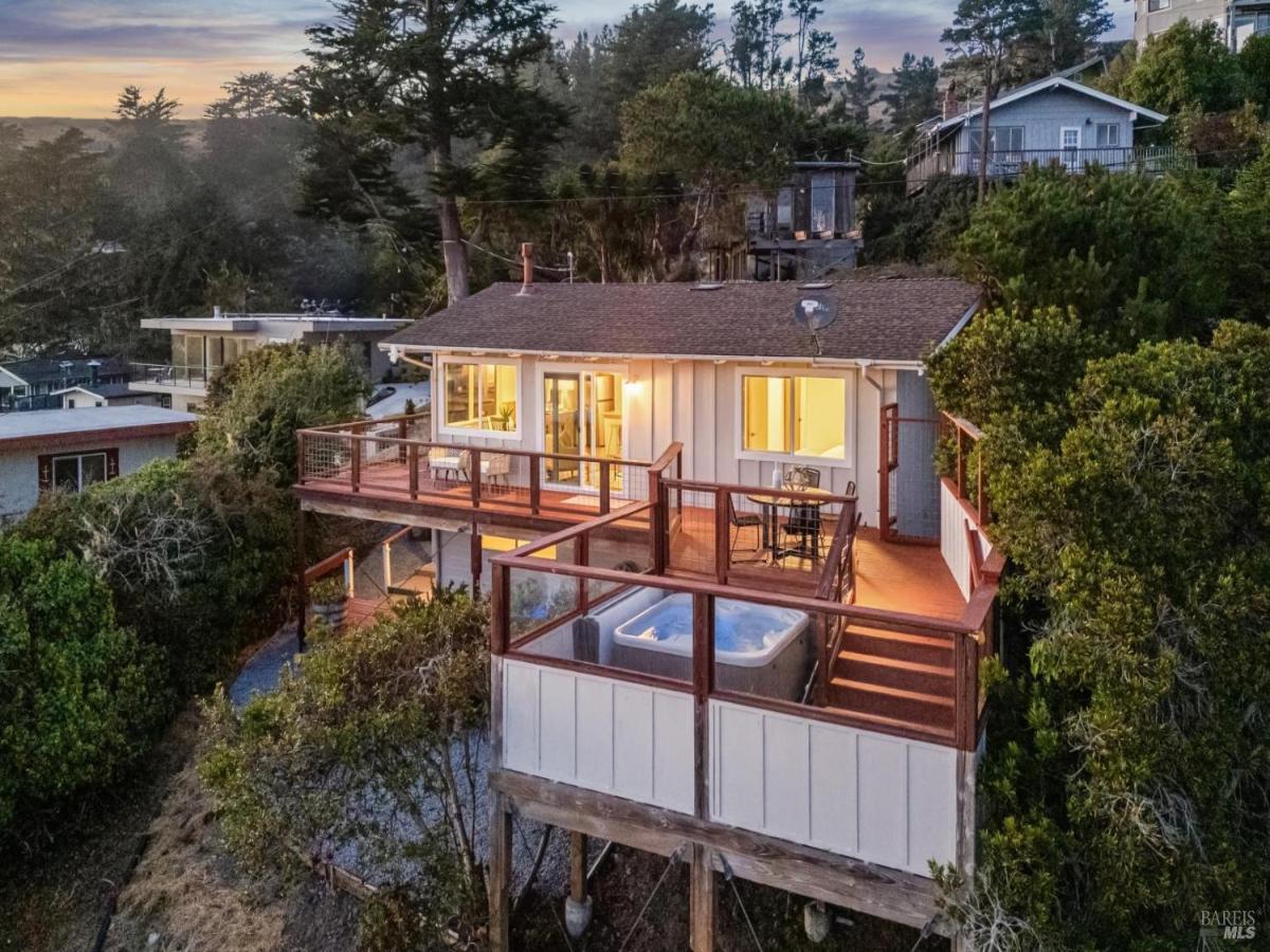 MLS #325074558 img 0