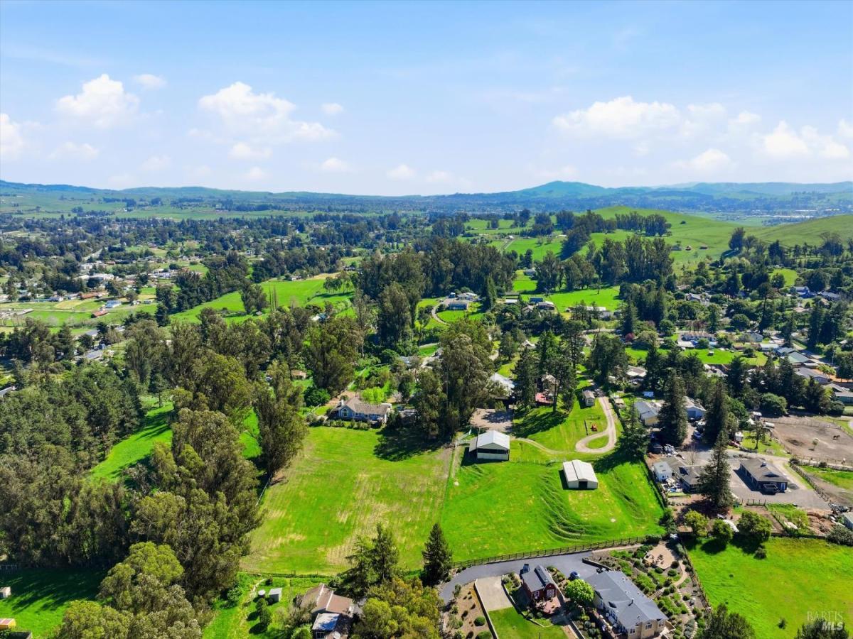 MLS #325074617 img 0