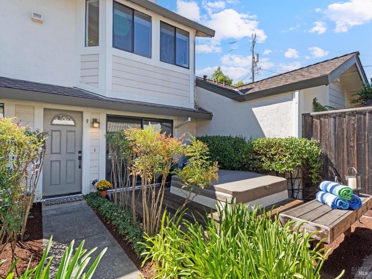 MLS #325074936 img 0