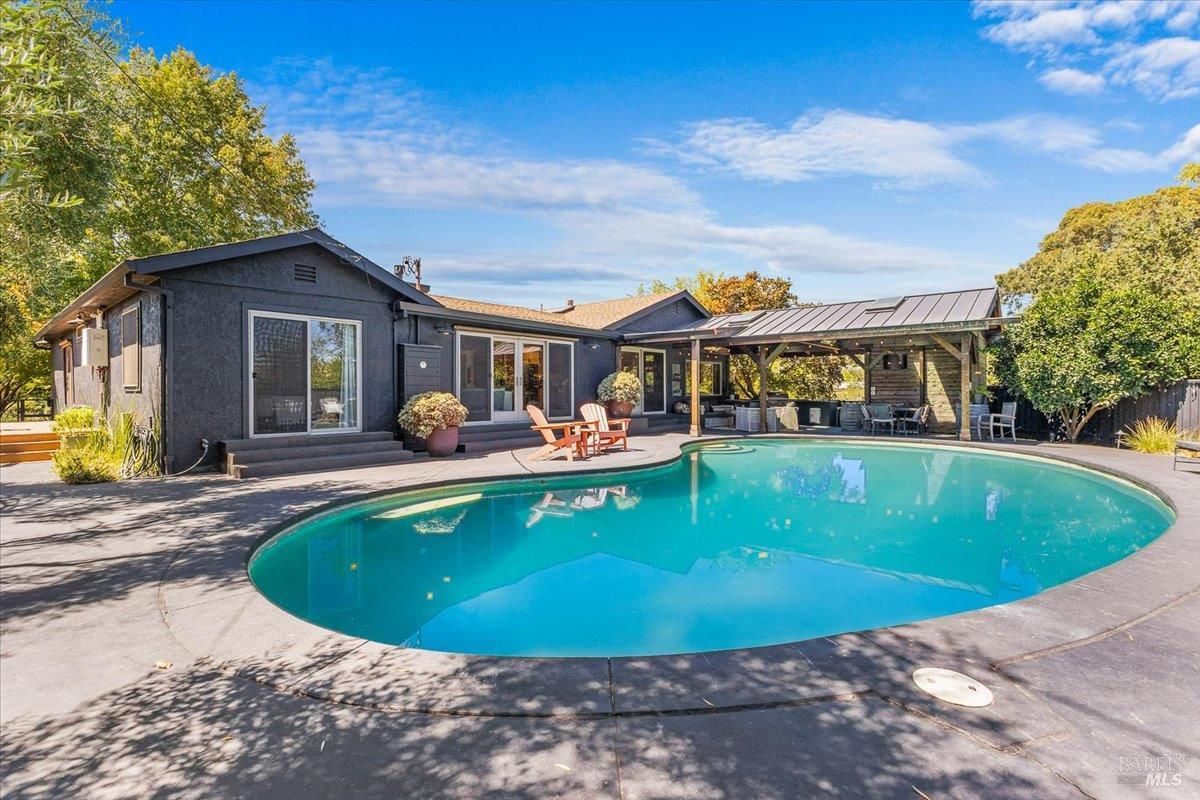 MLS #325074978 img 0