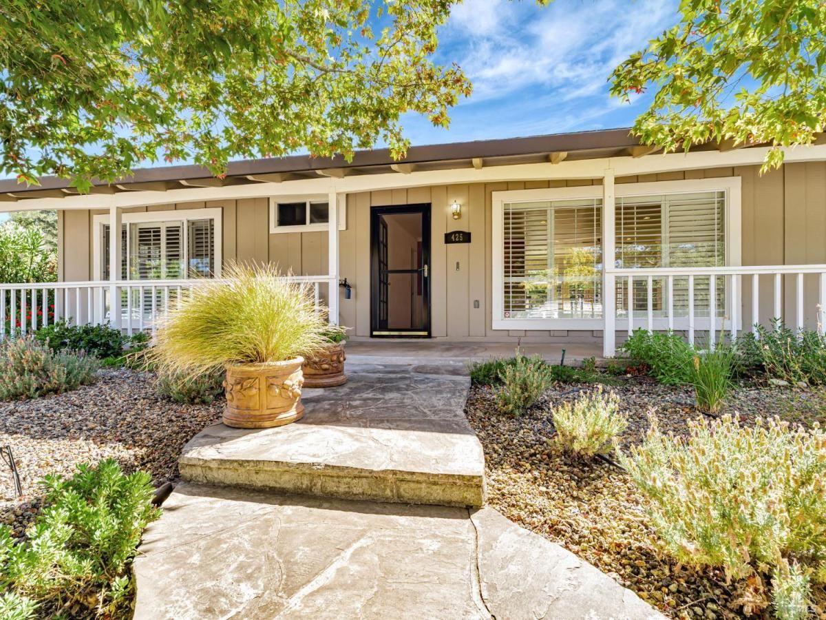 MLS #325074984 img 0