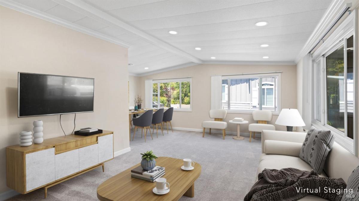 MLS #325075212 img 0