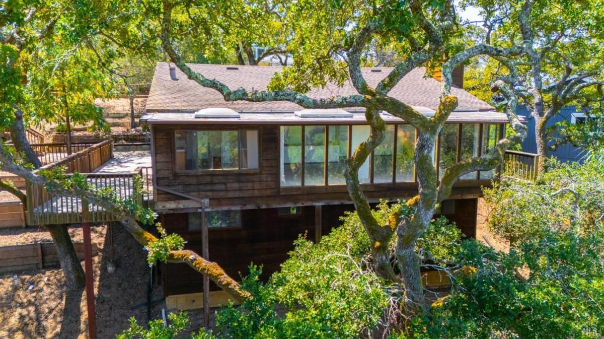 MLS #325075285 img 0