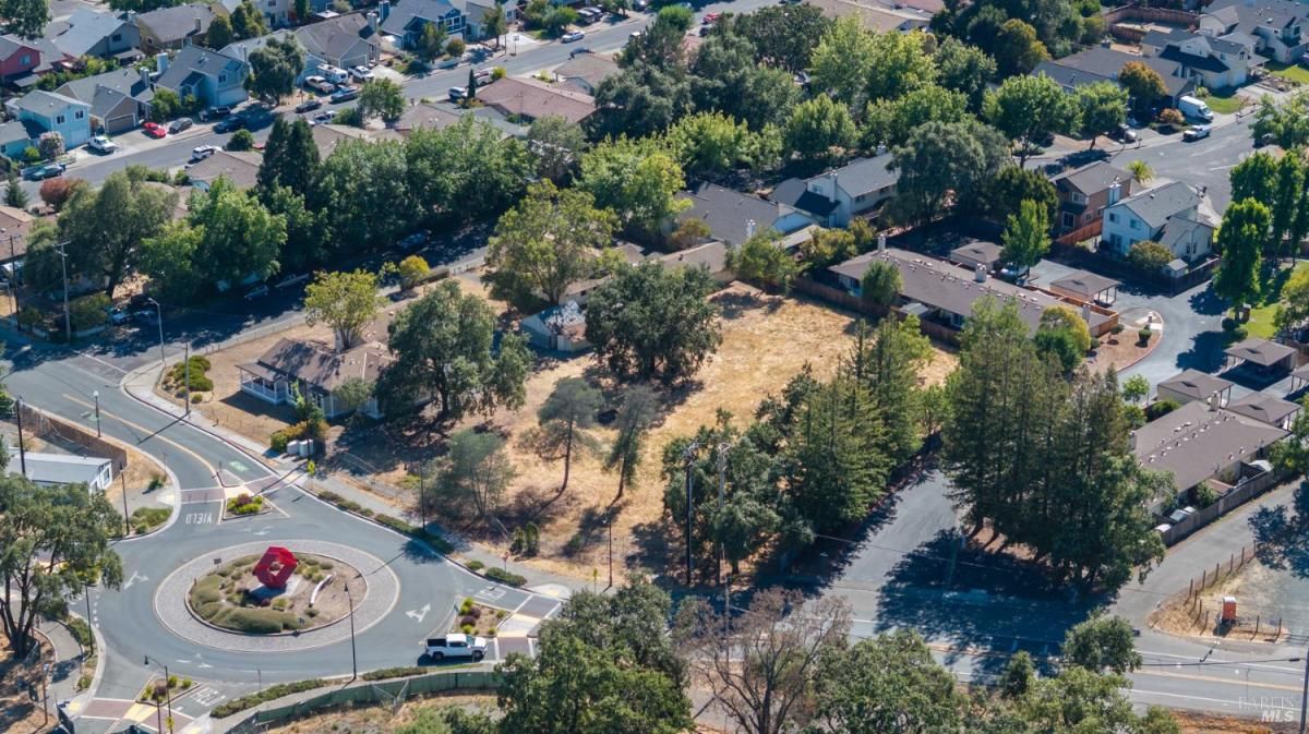 MLS #325075291 img 0