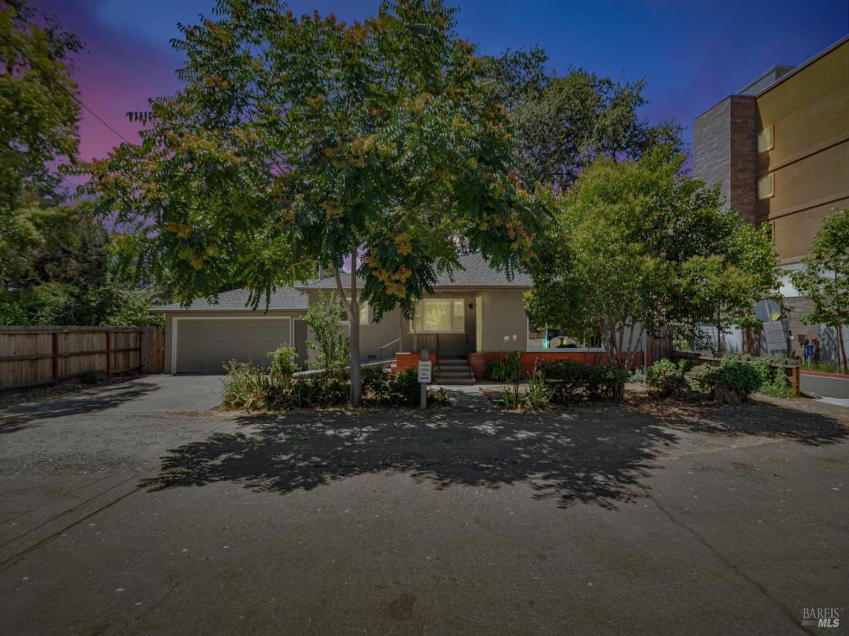 MLS #325075632 img 0