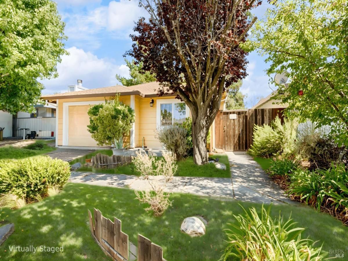 MLS #325075704 img 0