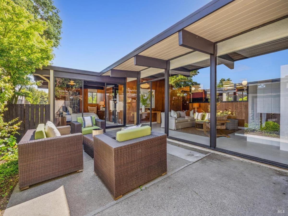 MLS #325075890 img 0