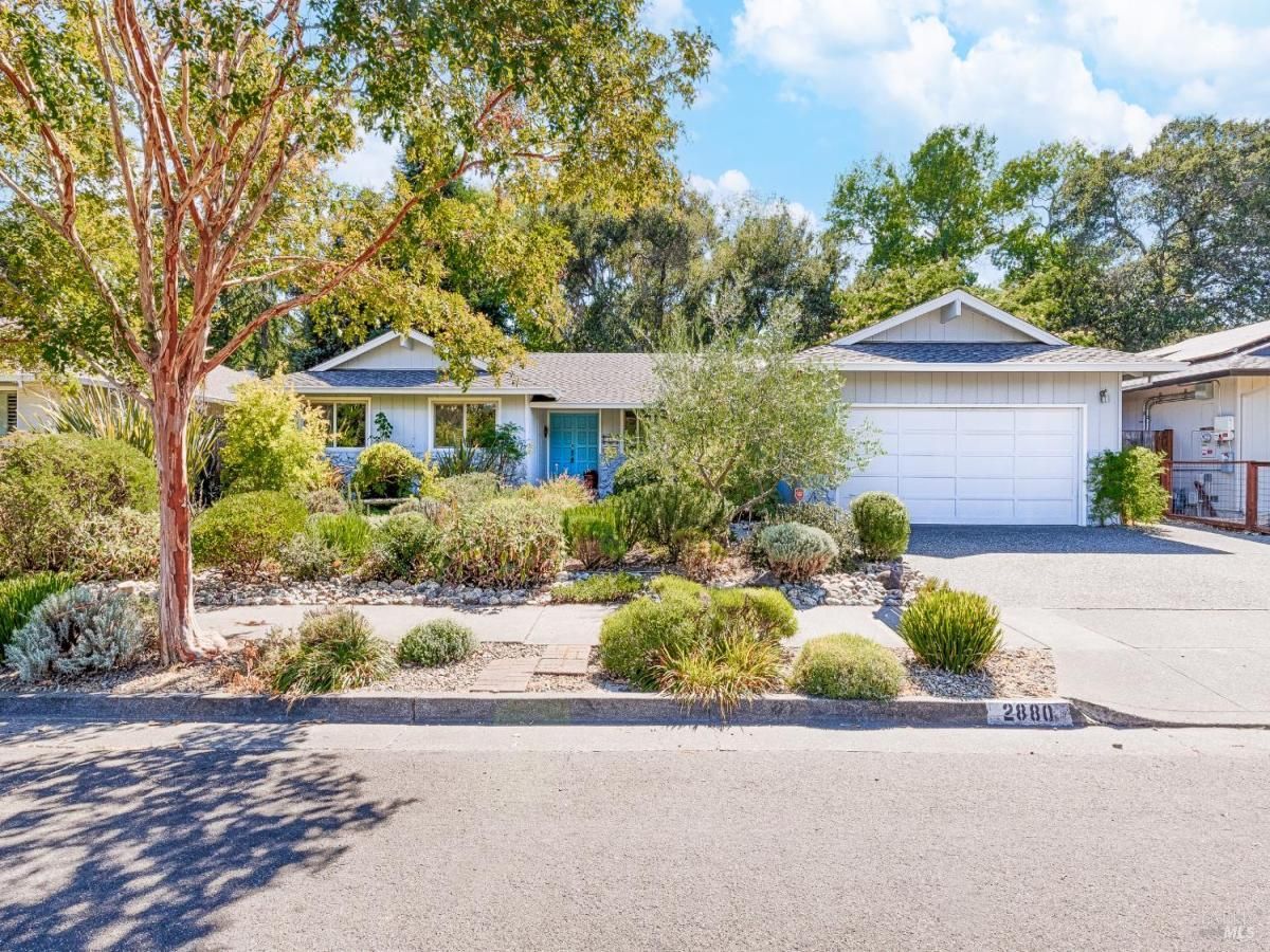 MLS #325075919 img 0